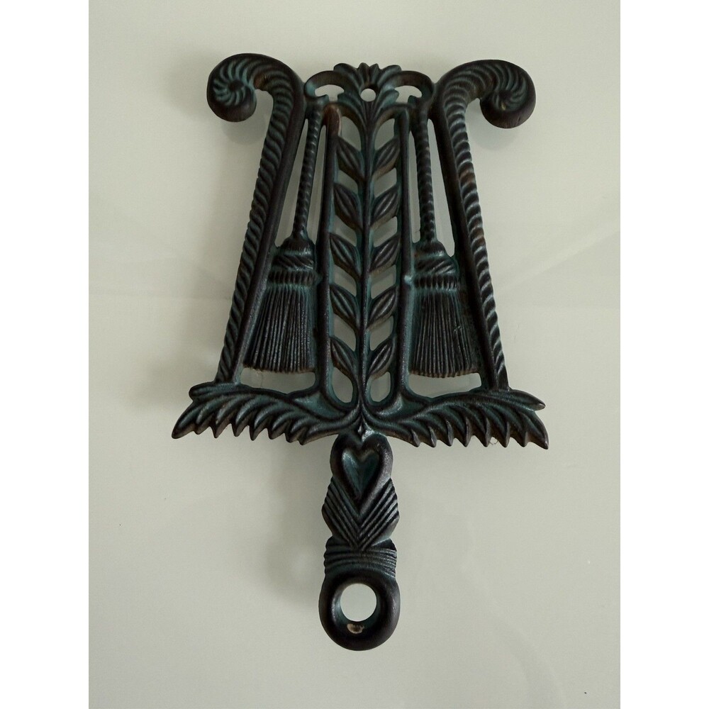 ✿ Vintage Boho Cast Iron Trivet Ornate Scroll Handle Rustic Wall Decor 1950s